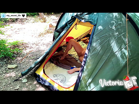 ❤️ Tented Stranger szenvedélyes kézimunkája a kamerában ❤️ Sex video at hu.filmexxx18.ru ❌